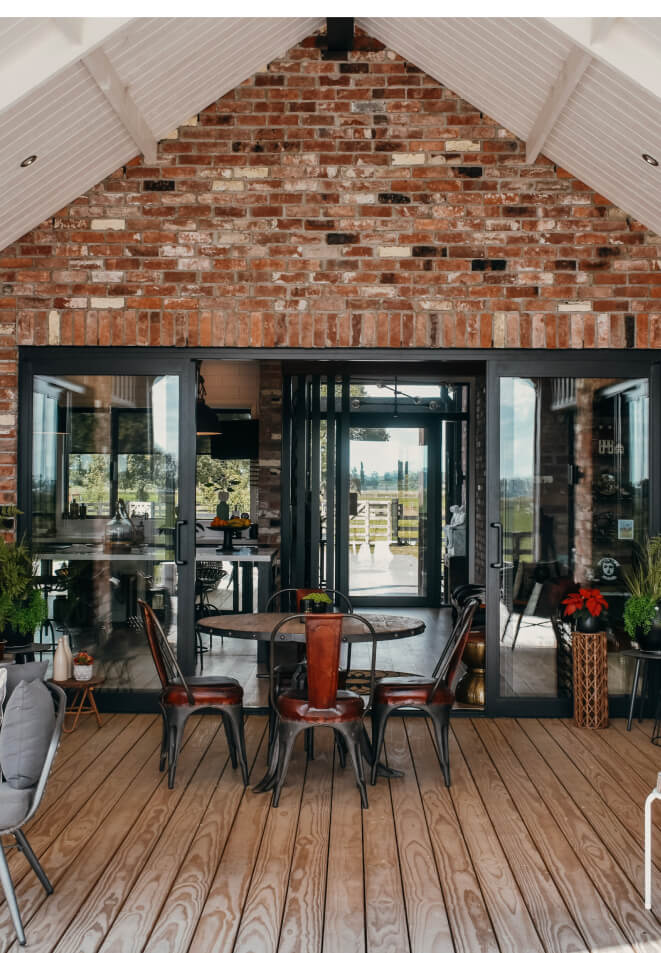 Duco sliding door image onto a deck